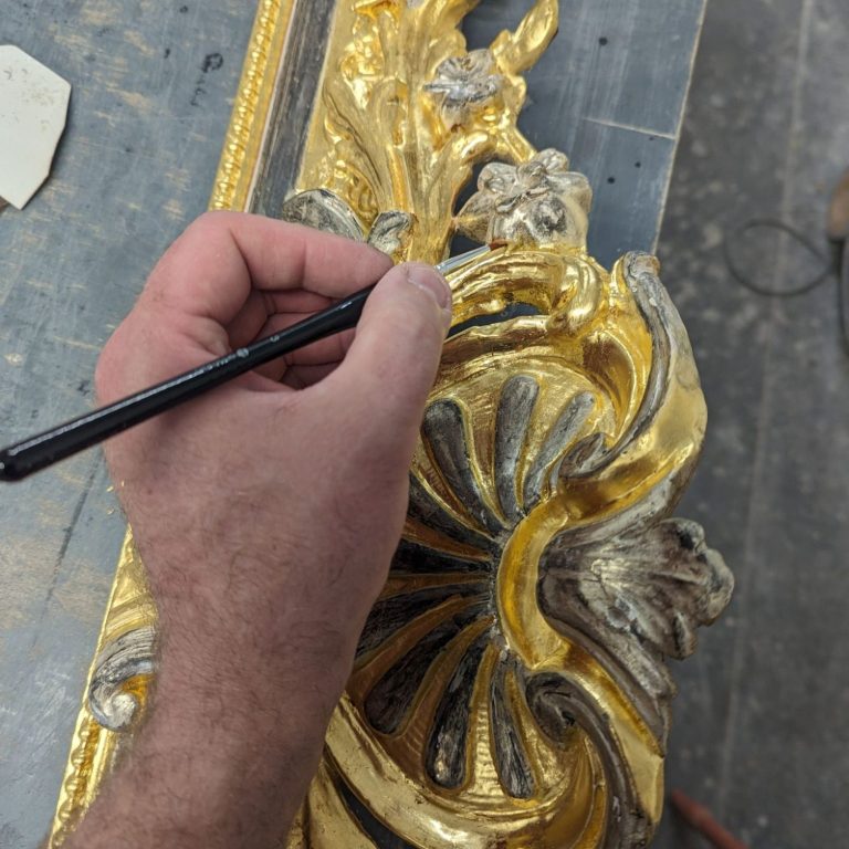 Richly decorated Classic English Style,, Yellow Gold, White Gold Together on the antique frame