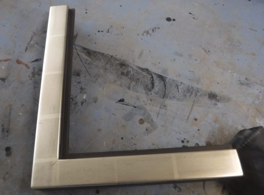 (distressed) with large lapped (lines) White gilded Worn (distressed) with large lapped (lines) small damages